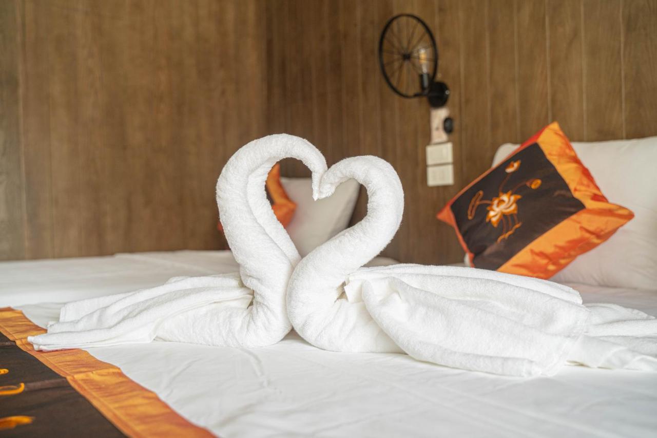 Camellia Eco Home &Tra My Restaurant Ніньбінь Екстер'єр фото